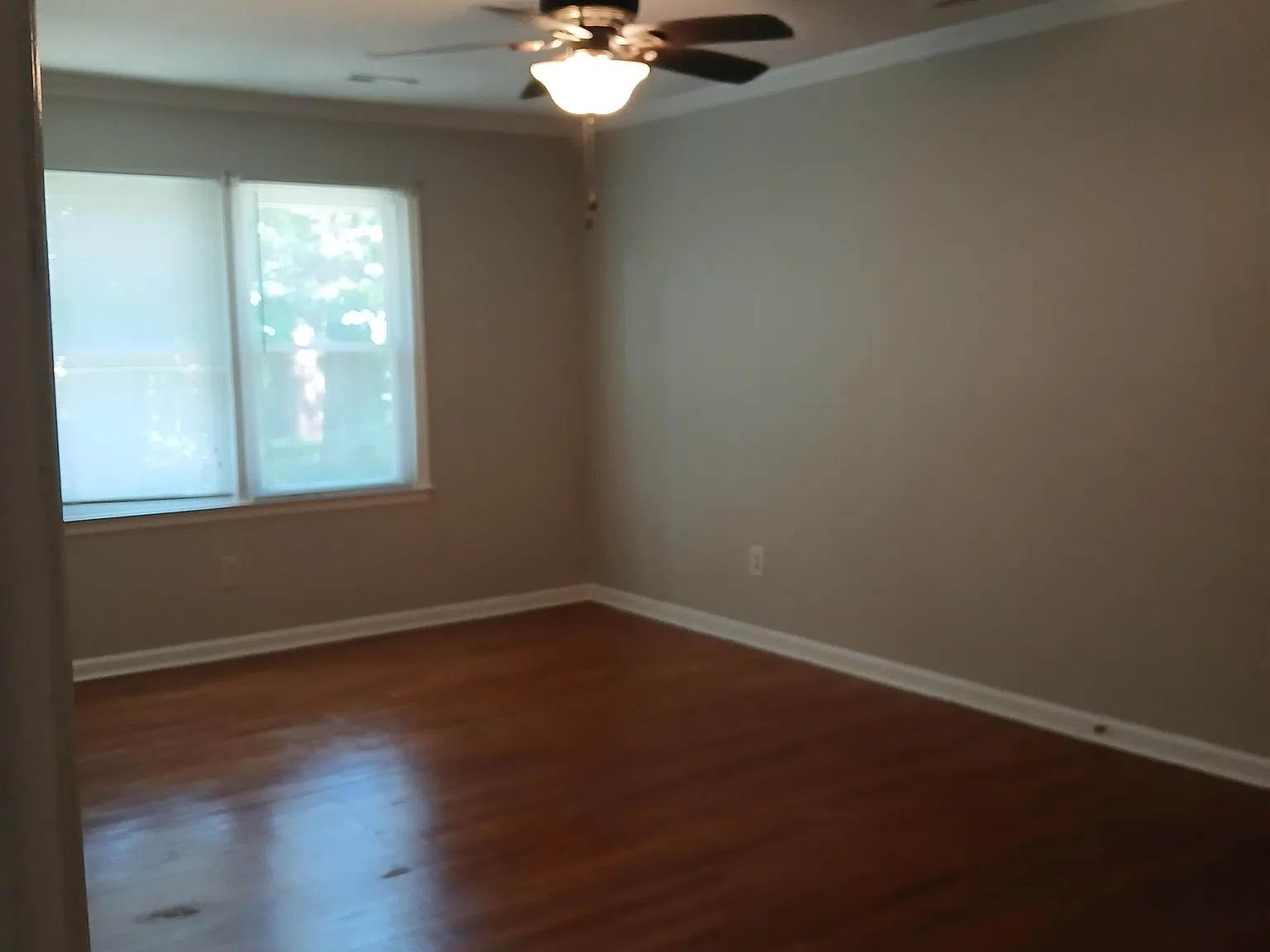 4 bed, 2.5 bath, 2900 sqft, $2,800 — Photo 4