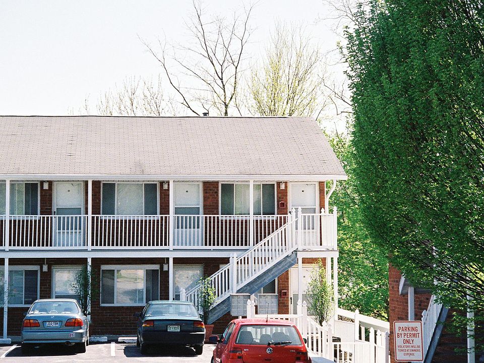1 ground floor apt. available in back building.