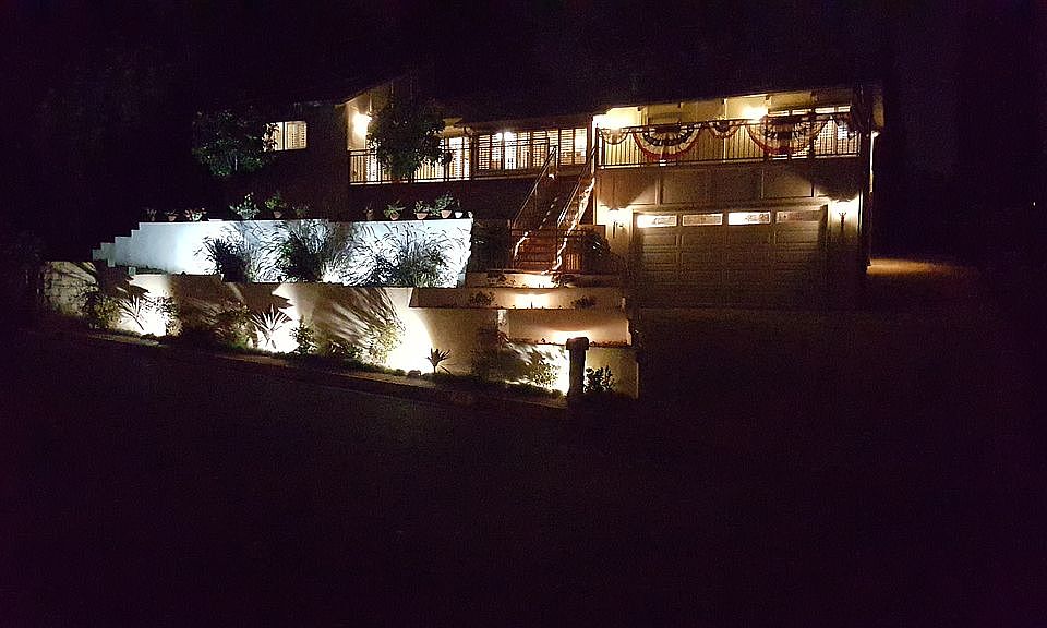 2nd image of 812 Lois Ln