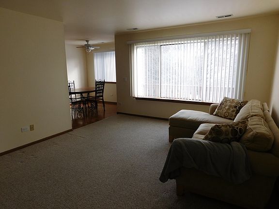 4th image of 303 Newport Ln #A2