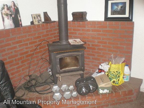 3rd image of 1005 W Aeroplane Blvd