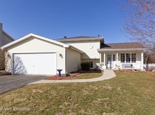 1442 Aspen Ln, Yorkville, IL 60560