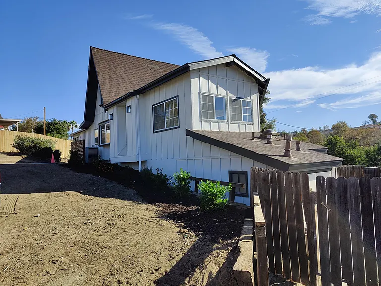 2116 Weeping Willow Way — Photo 2