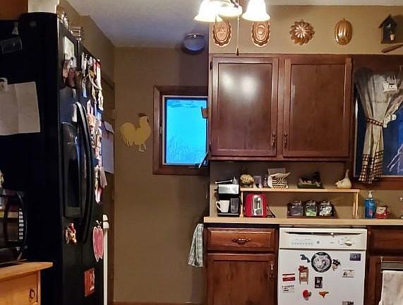 3rd image of 1202 Woodland Dr