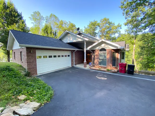 1105 Cliffs Edge Rd, East Bernstadt, KY 40729