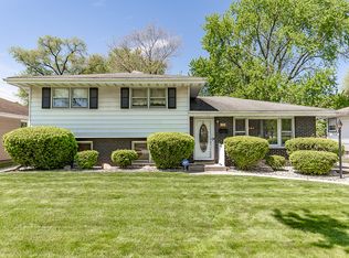 706 N Raymond St, Griffith, IN 46319