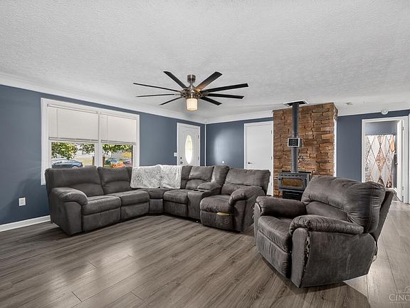 4th image of 102 Boulder Dr