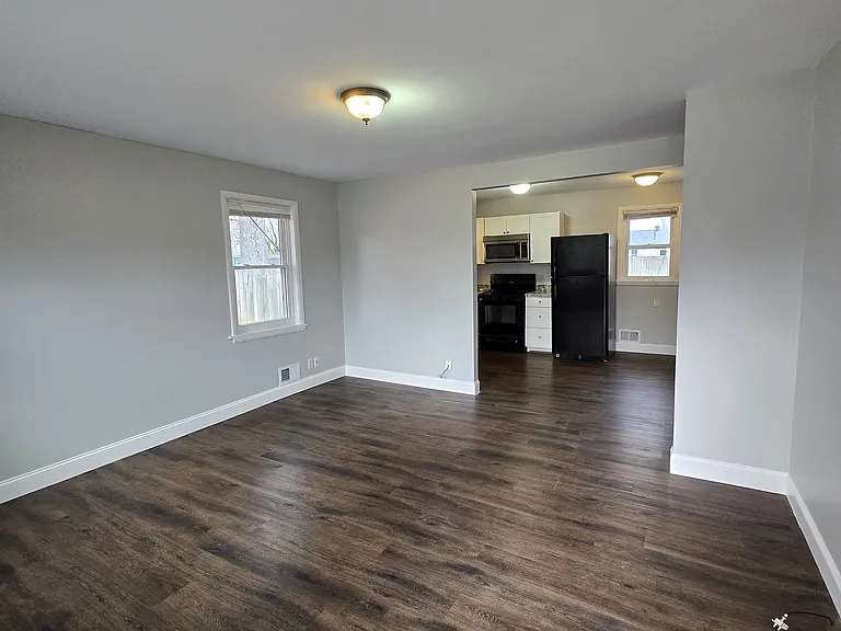 1827 Milburt Dr — Photo 3
