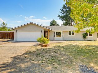3626 Corey Rd, Central Point, OR 97502