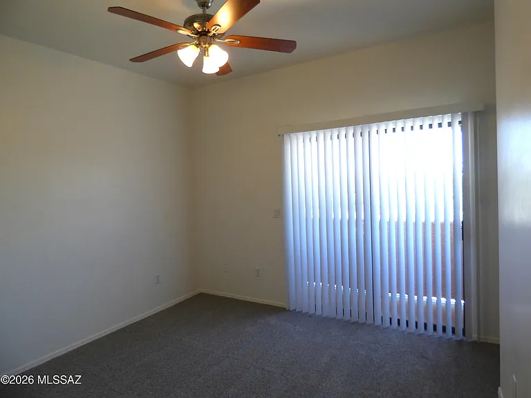1077 N Riverside Dr #1 — Photo 11