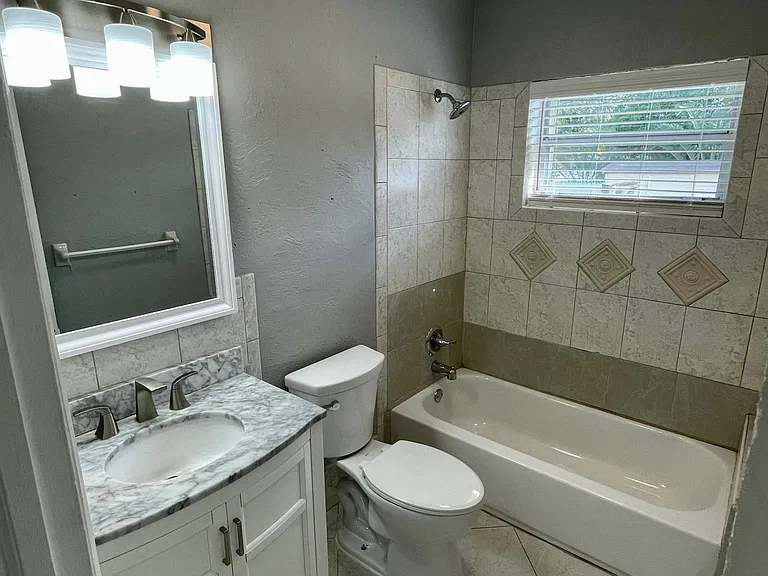 860 Arizona Ave — Photo 19