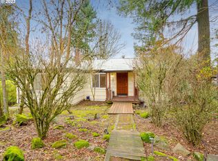 9023 SW Terwilliger Blvd, Portland, OR 97219