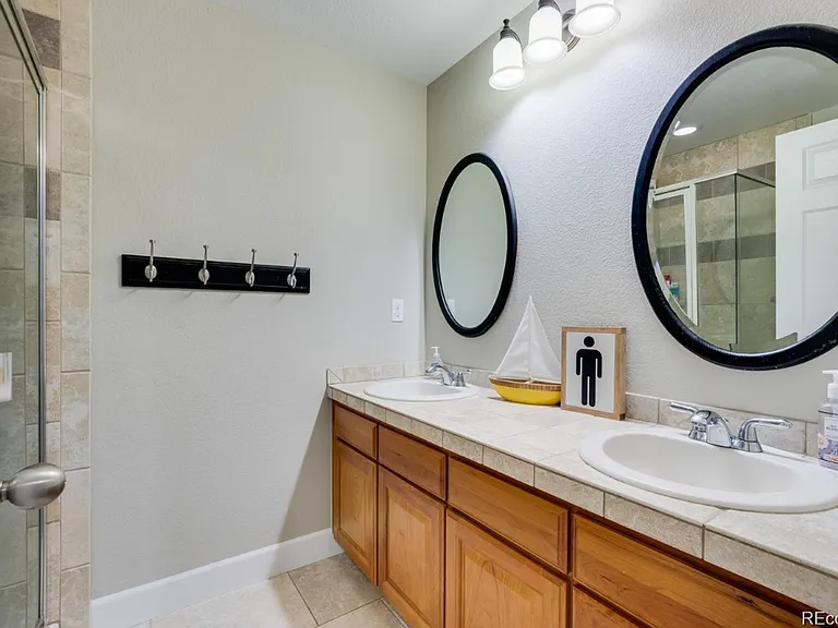 11387 Waldorf Ct — Photo 33