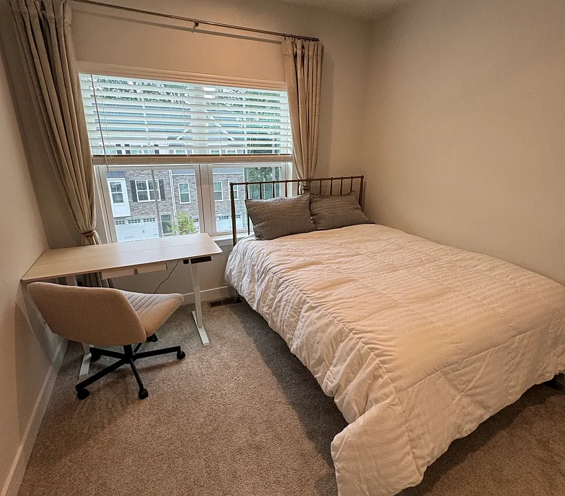 7868 Blackbriar Way
