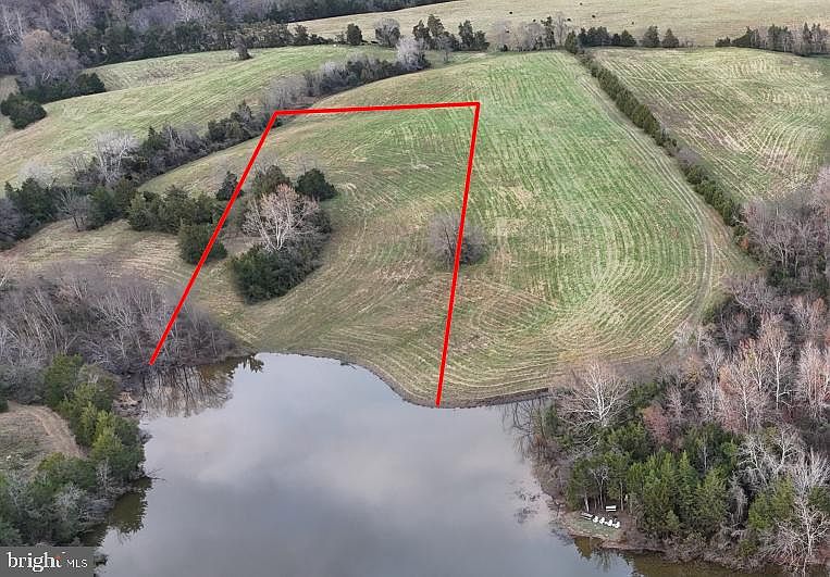 1st image of 7031 Divine Ln