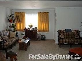 Huge Living Room : Oversized living area with coat closet!