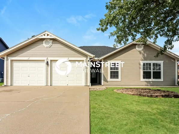 844 SW Country Hill Dr, Grain Valley, MO 64029