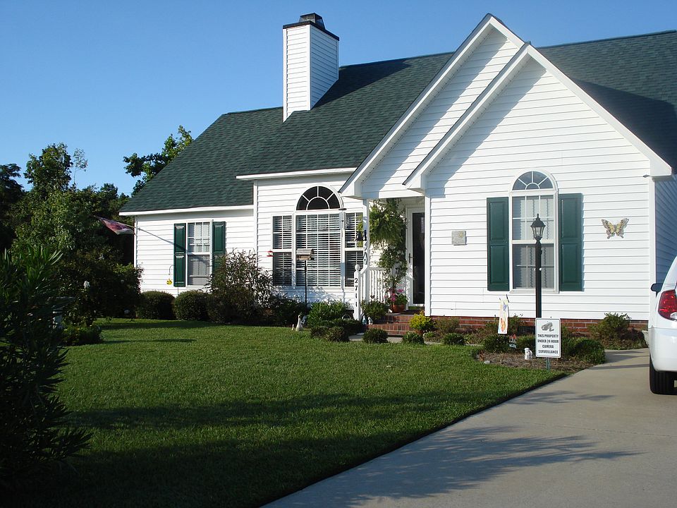 1st image of 2711 Preston Ln