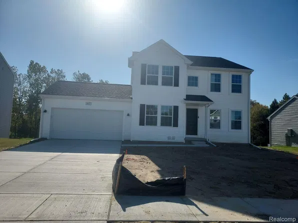 8057 Moonlight Creek Ln, Fowlerville, MI 48836