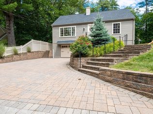 909 Main St, Lynnfield, MA 01940