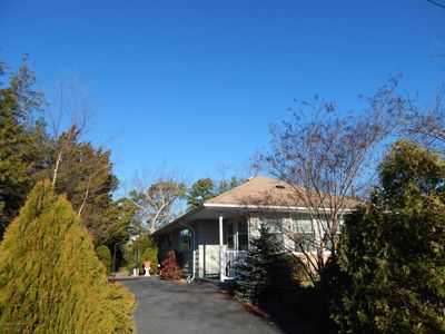 10 Parisian Dr, Toms River, NJ, 08753