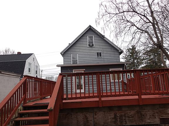 3rd image of 12 Brewster St