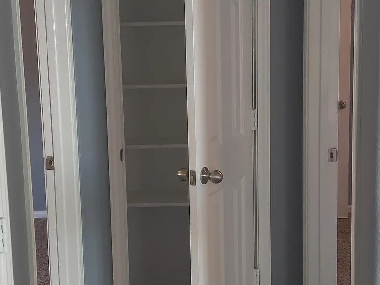 2nd floor hallway & linen closet