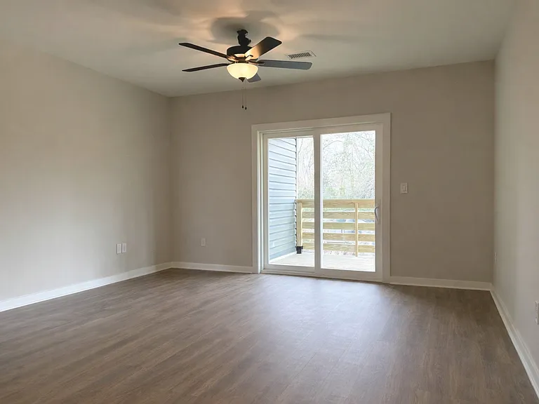 1300 Johnson Ave — Photo 19