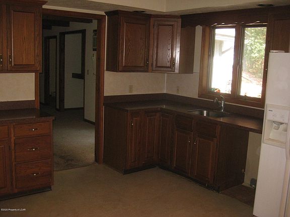 5th image of 63 E Woodhaven Dr