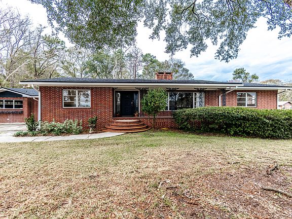 2nd image of 754 Cole Ct