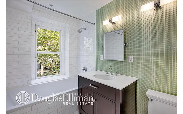 Sold by Douglas Elliman | media 15