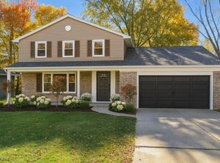 2089 Shetland Ln, Poland, OH 44514