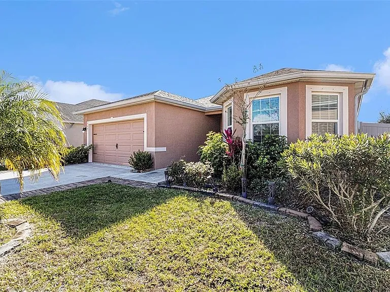 769 Forest Trace Cir — Photo 3