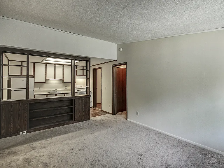 Willowood Apartments — Photo 14