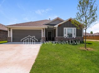 920 NW 3rd St, Newcastle, OK 73065