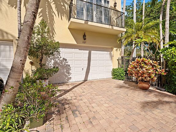 3rd image of 1127 NE 18th Ave #1127