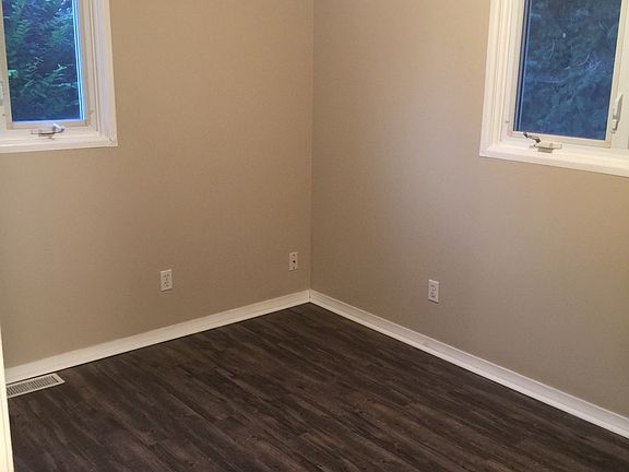 4th image of 1139 Park Ln
