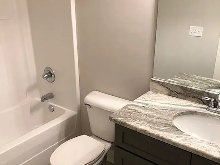 410 Walker Cir — Photo 13