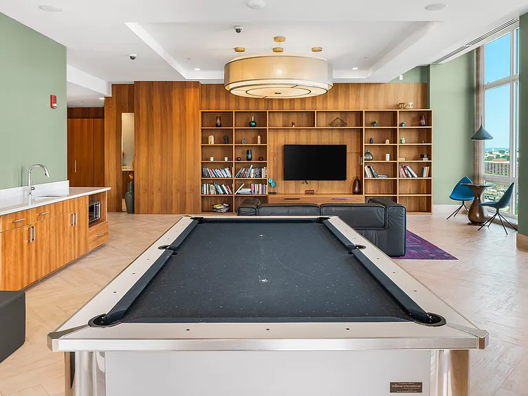 Gather in style in our thoughtfully designed resident lounge