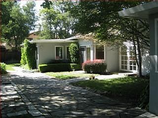 4th image of 1011 Seymour Ln
