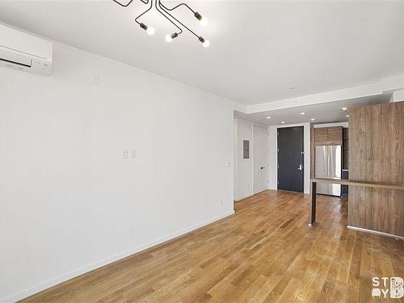 5th image of 610 Myrtle Ave #6E