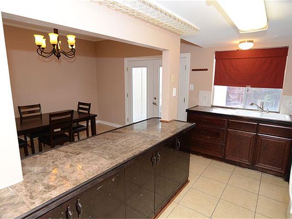 5th image of 14719 Barryknoll Ln APT 54