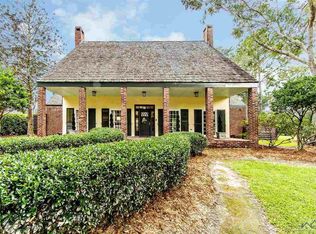 104 Belle Helene Dr, Houma, LA 70360