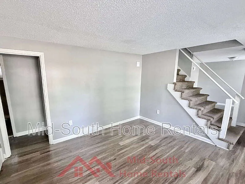 4 bed, 3.0 bath, 1948 sqft, $1,750 — Photo 4
