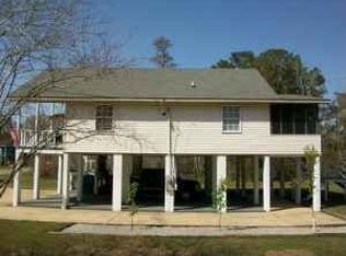 10412 Hightide Dr, Moss Point, MS 39562