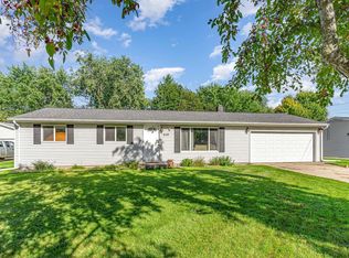 410 Harvey St, Freeland, MI 48623