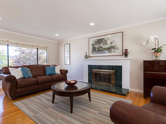 4th image of 1713 Los Altos Dr