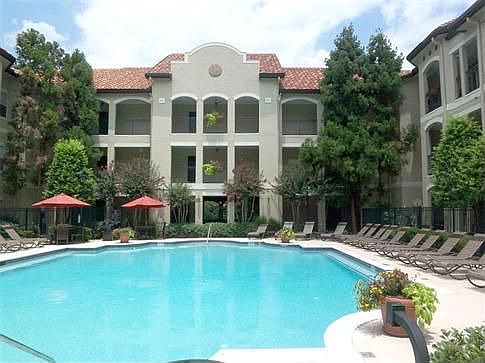 Sparkling, enclosed pool offers reprieve in the heart of Midtown!