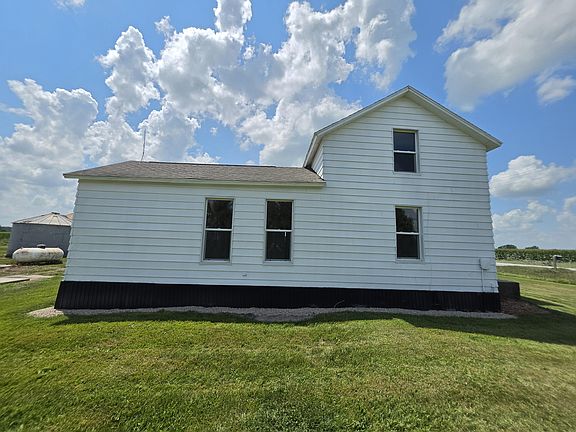4th image of 1533 Elder Ave