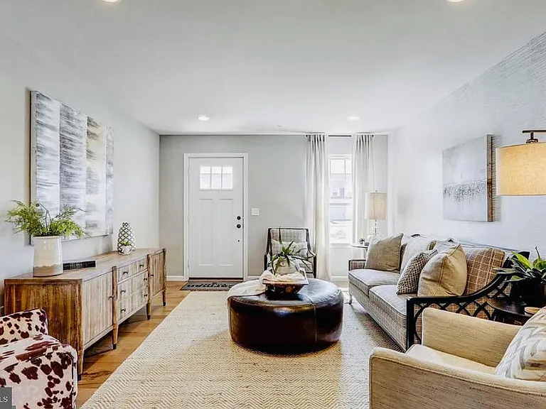 236 Highland Ct — Photo 17